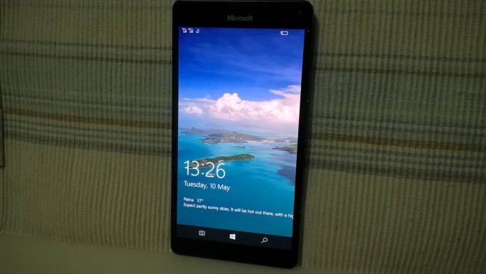 Actualización de aniversario de Windows 10 Mobile en Lumia no compatible